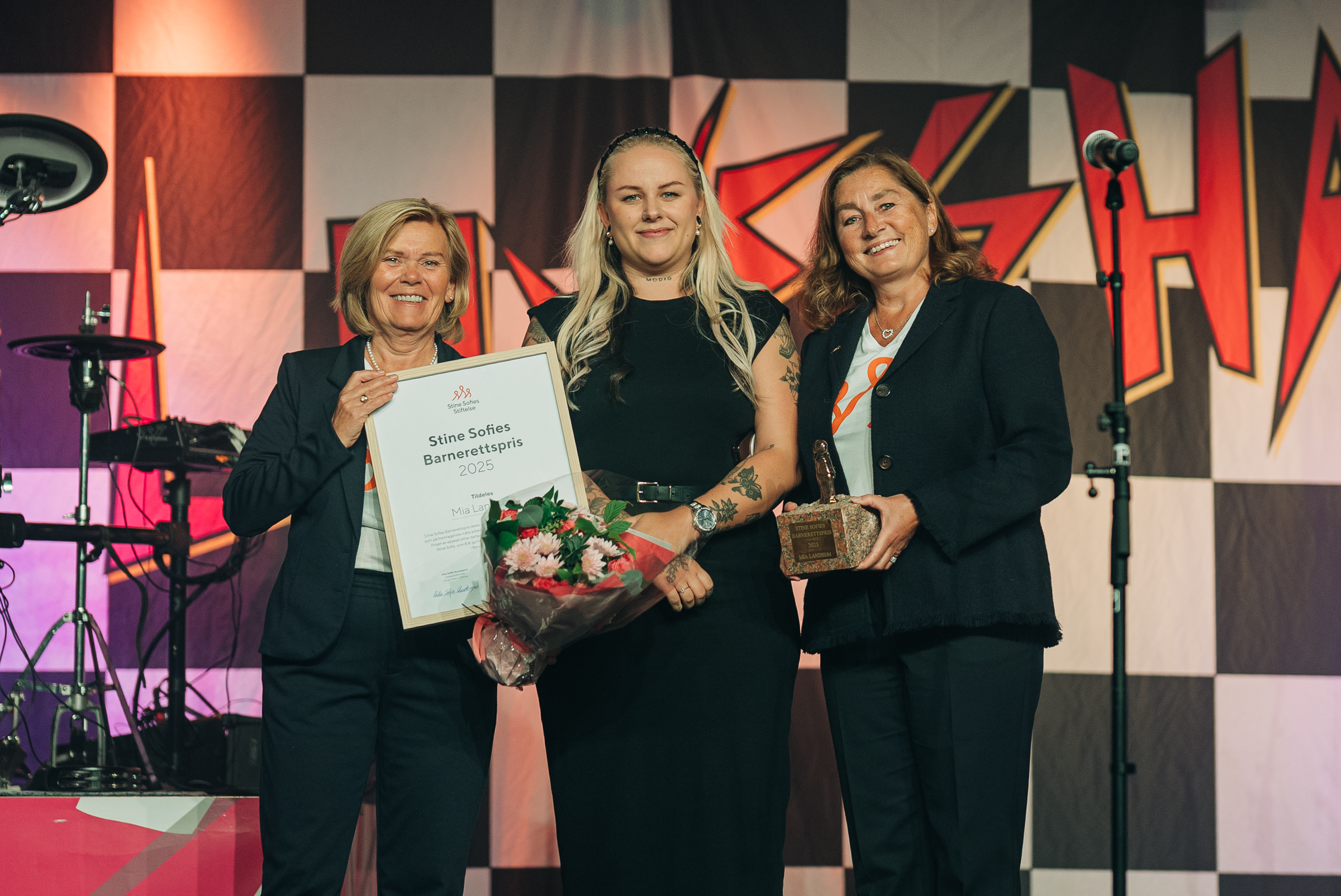 Stine Sofies Barnerettspris til Mia Landsem