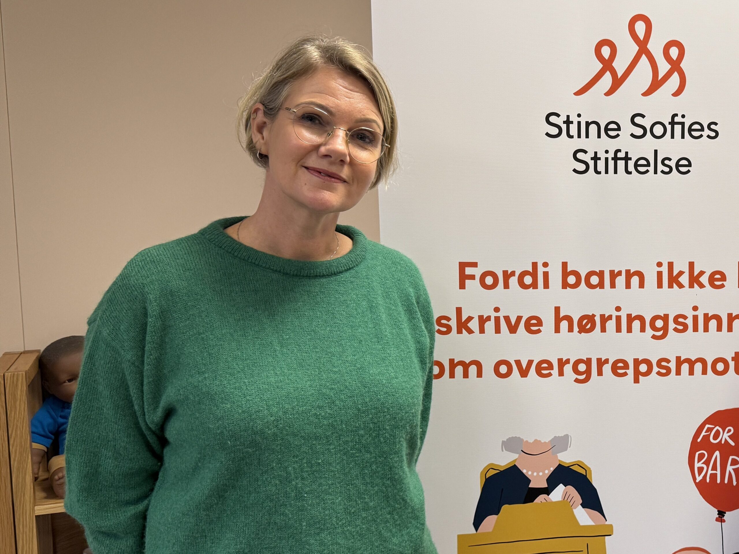 Henriette Lunde (NUBA) og Kristin Stokke (SSS) ser i kamera. Foto.
